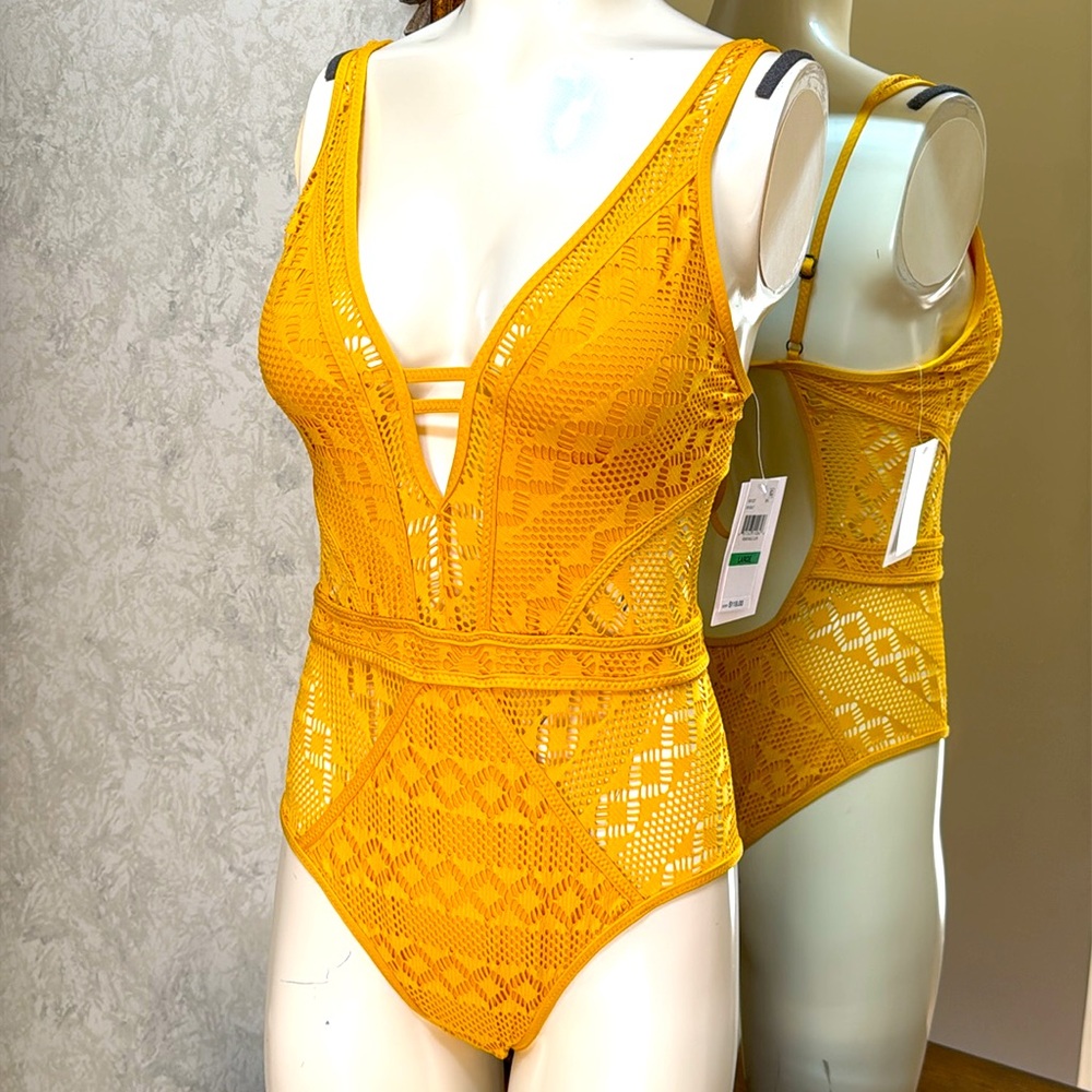 New BECCA Mustard Yellow Lace One Piece Swimsuit. Sz L. Ladder cutout in front. - Picture 15 of 15